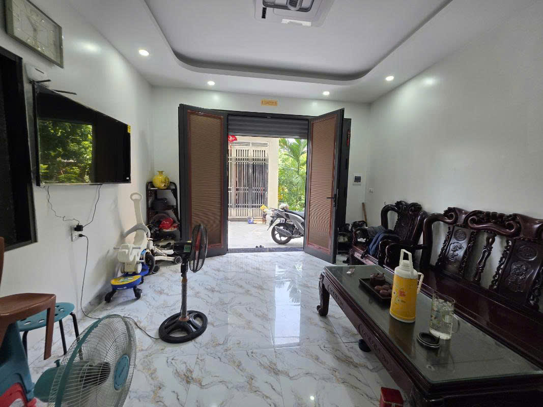 BÁN NHÀ  CỔ LINH THẠCH BÀN LONG BIÊN – 39M² – 4 TẦNG – NGÕ Ô TÔ – 4 PHÒNG NGỦ – 7,8 TỶ – SỔ ĐỎ - Ảnh chính